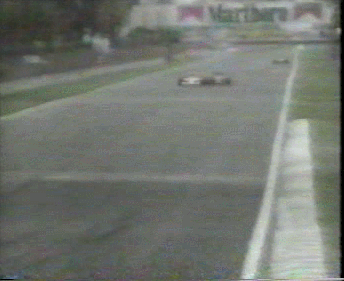 mansell-trata-de-pasar-a-berger-i