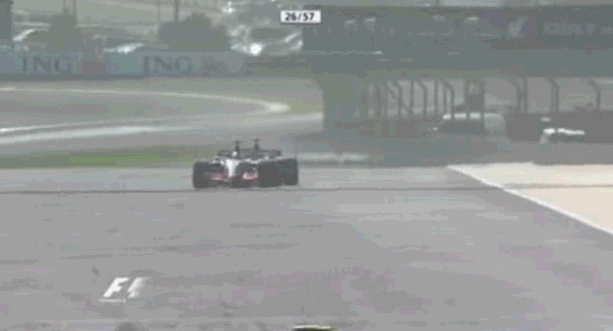 Heidfeld pasa a Alonso