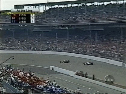 Montoya vs Lazier 2000 Indy 500
