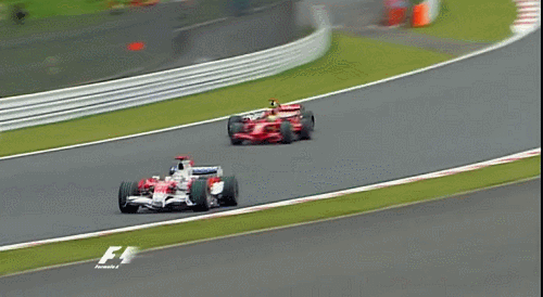 2008 Japanese GP - Hamilton and Massa clash