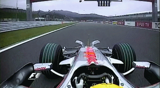 2008 Japanese GP - Hamilton locks up