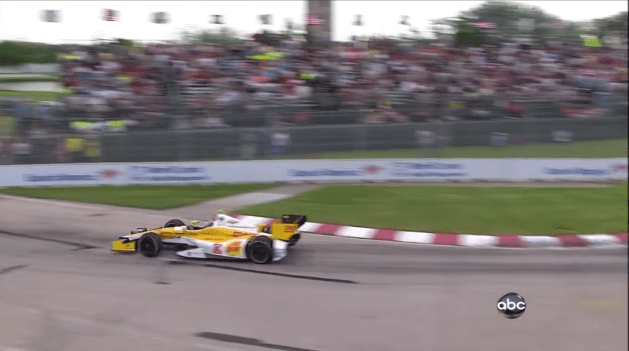 Detroit 2012 - track breaking apart